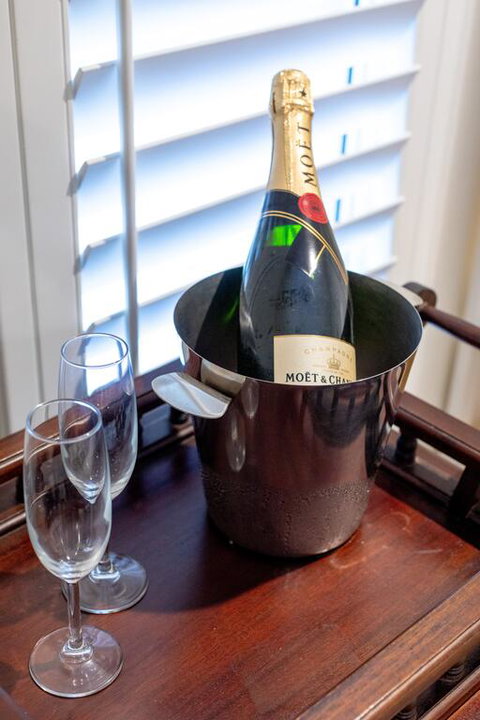 Woodford Gardens - Holiday Find 3