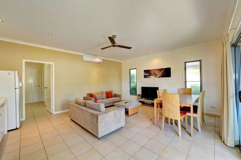 Woodgate Beach Houses - Holiday Find 1