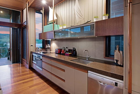 Yacht Club Villa 33 - Serenity - 4 Bedroom 4 Bathroom House Ocean Views 2 Buggies - Holiday Find 1