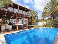 Book Alexandra Headland Accommodation Vacations Holiday Find Holiday Find