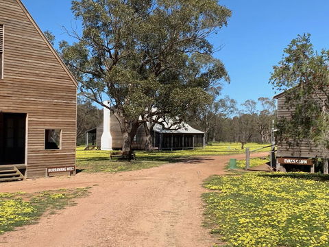 Yarrabandai Creek Homestead - Holiday Find 3