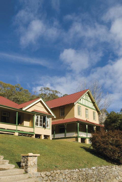 Yarrangobilly Caves House - Holiday Find 3