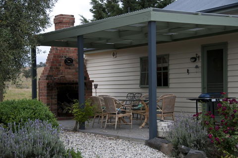 Yea Wood Duck Cottage - Holiday Find 1