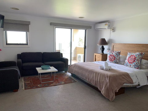 Yes Home - Holiday Find 0