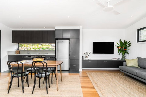 Your Luxury Escape - Carinya Cottages 2 - Holiday Find 3