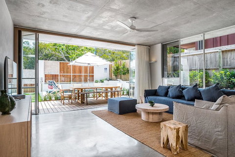 Your Luxury Escape - Driftwood Three At Clarkes Beach - Holiday Find 2