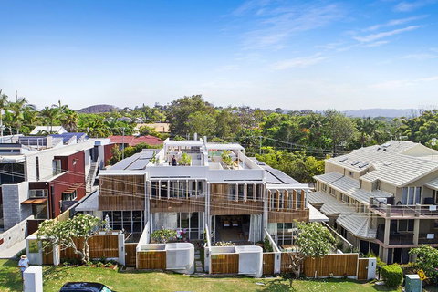 Your Luxury Escape - Driftwood Two At Clarkes Beach - Holiday Find 0