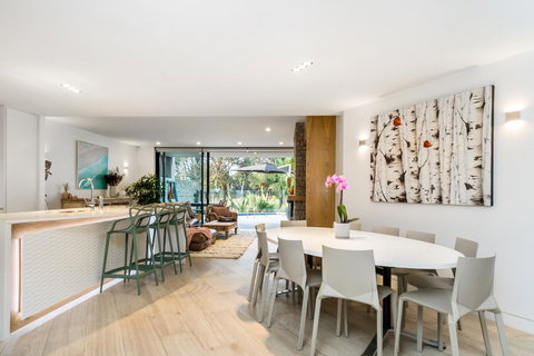 Your Luxury Escape - Ground Luxury - Holiday Find 3