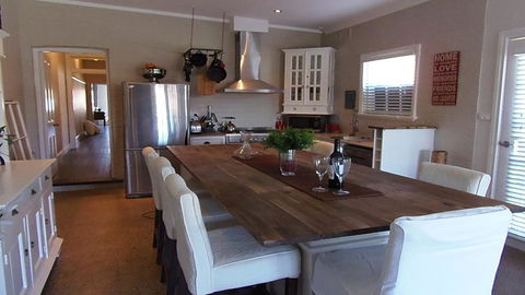 YSG The Edward Townhouse 155 - Steps To Town - Holiday Find 0