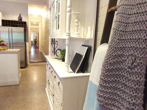 YSG The Edward Townhouses 155 And 157 - Steps To Town - Holiday Find 3