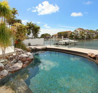 Yulunga 20 - 4 BDRM Canal Home with Pool - Holiday Find
