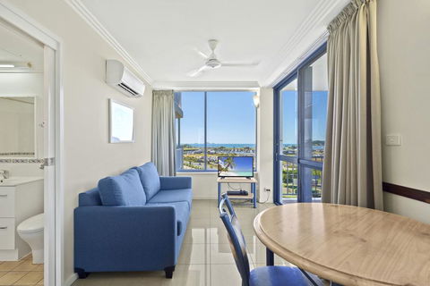 AirliediseNO Hills5min Walk 2 Port Of Airlie/Ferry TerminalWiFiNetflix - Holiday Find 3