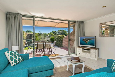 A Perfect Stay - 2 James Cook Apartments - Holiday Find 3