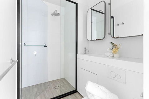 A 2BR Apt Near Melbourne Central & QV Market - Holiday Find 2