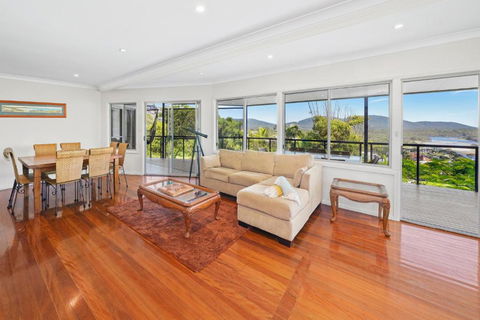 A BIGGER Slice Of Paradise - Holiday Find 3