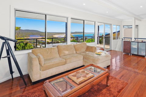 A BIGGER Slice Of Paradise - Holiday Find 2