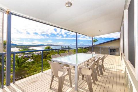 A BIGGER Slice Of Paradise - Holiday Find 1