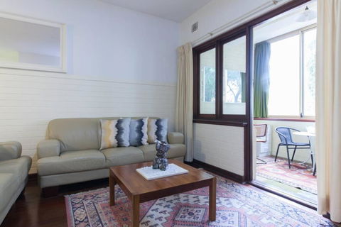 B2 Crawley Apartment 1 BRM & Sleepout Near UWA - Holiday Find 2