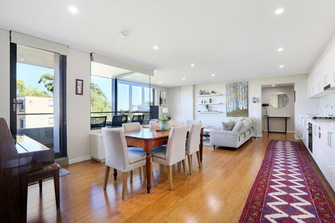 B314S - Waverton Village Heights - Holiday Find 0