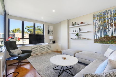 B314S - Waverton Village Heights - Holiday Find 1