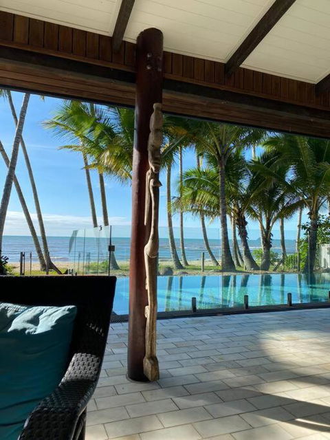 BALA Beach House On ABSOLUTE Beachfront - Holiday Find 0
