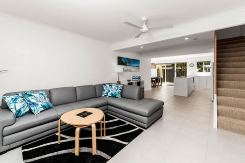 BARBADOS Ultimate Laid-back Holiday - Flat Stroll To River - Holiday Find 0