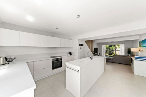 BARBADOS Ultimate Laid-back Holiday - Flat Stroll To River - Holiday Find 4