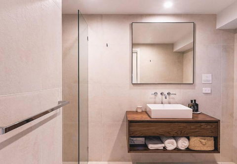 BAY PROPERTIES . Bridgewood - Holiday Find 4