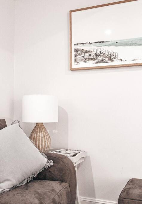BAY PROPERTIES . Summer Salt On Main - Holiday Find 1