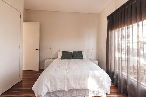BAY PROPERTIES . The Big Chill - Holiday Find 4