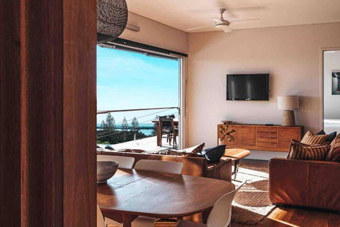 BAY PROPERTIES . The Chill - Holiday Find 0