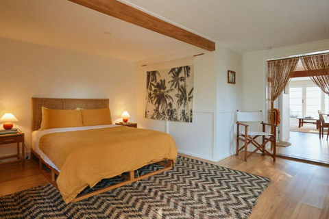 BAY PROPERTIES . The Sailors Bungalow - Holiday Find 1