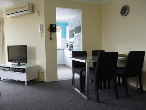 Le Lavandou Holiday Apartments - Holiday Find 33