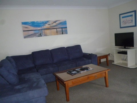 Le Lavandou Holiday Apartments - Holiday Find 7