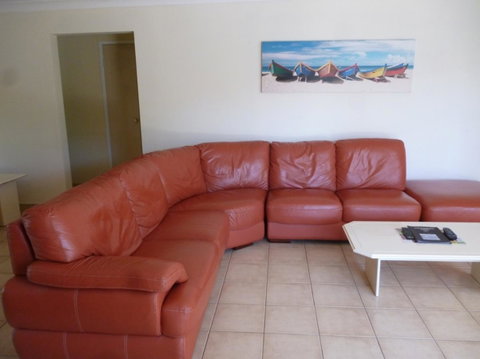 Le Lavandou Holiday Apartments - Holiday Find 30