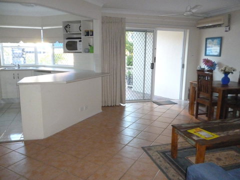 Le Lavandou Holiday Apartments - Holiday Find 14