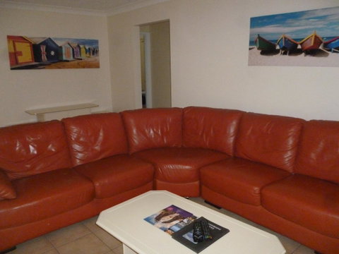 Le Lavandou Holiday Apartments - Holiday Find 8