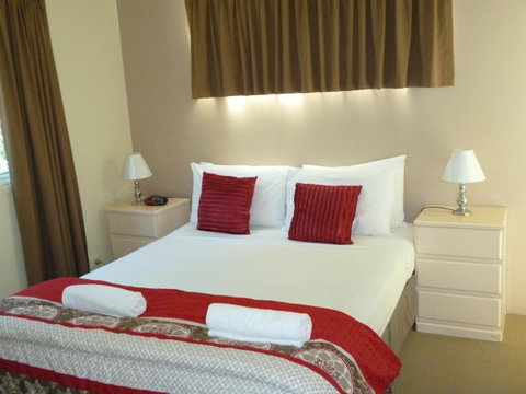 Le Lavandou Holiday Apartments - Holiday Find 28