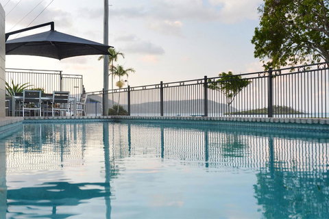 Whitsunday Waterfront Apartments - Holiday Find 12