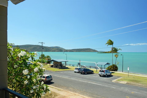 Whitsunday Waterfront Apartments - Holiday Find 13