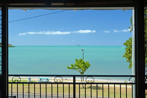 Whitsunday Waterfront Apartments - Holiday Find 14