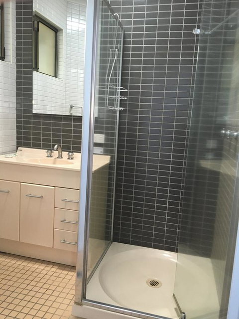 Whitsunday Waterfront Apartments - Holiday Find 28