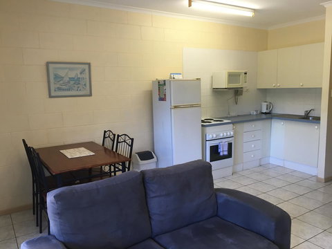 Whitsunday Waterfront Apartments - Holiday Find 21