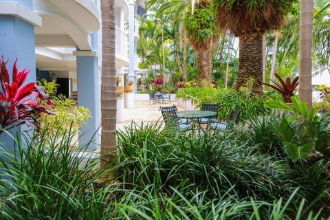 Bel Air On Broadbeach - Official - Holiday Find 3