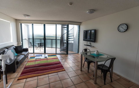 La Promenade - Holiday Find 7