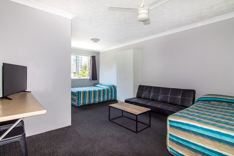 Burleigh Gold Coast Motel - Holiday Find 17