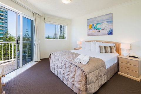 The Ritz Resort Heated Pool - Holiday Find 26