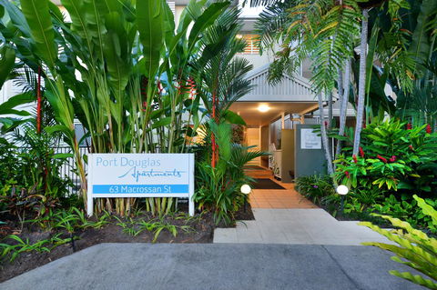 Port Douglas Apartments - Adults Only Oasis - Holiday Find 14