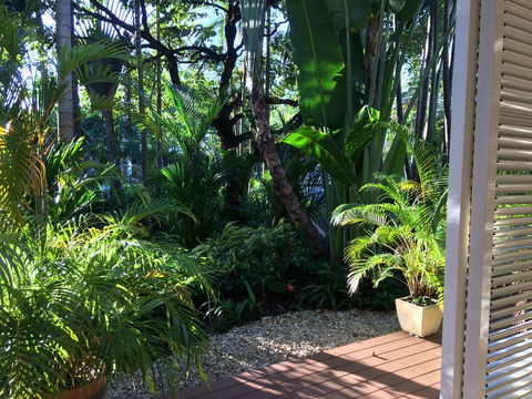 Port Douglas Apartments - Adults Only Oasis - Holiday Find 2