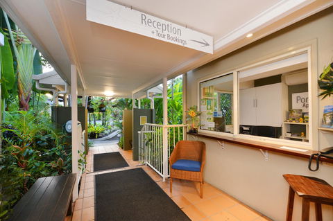 Port Douglas Apartments - Adults Only Oasis - Holiday Find 16